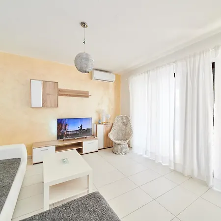 Apartments Gvarda Umag Exterior photo