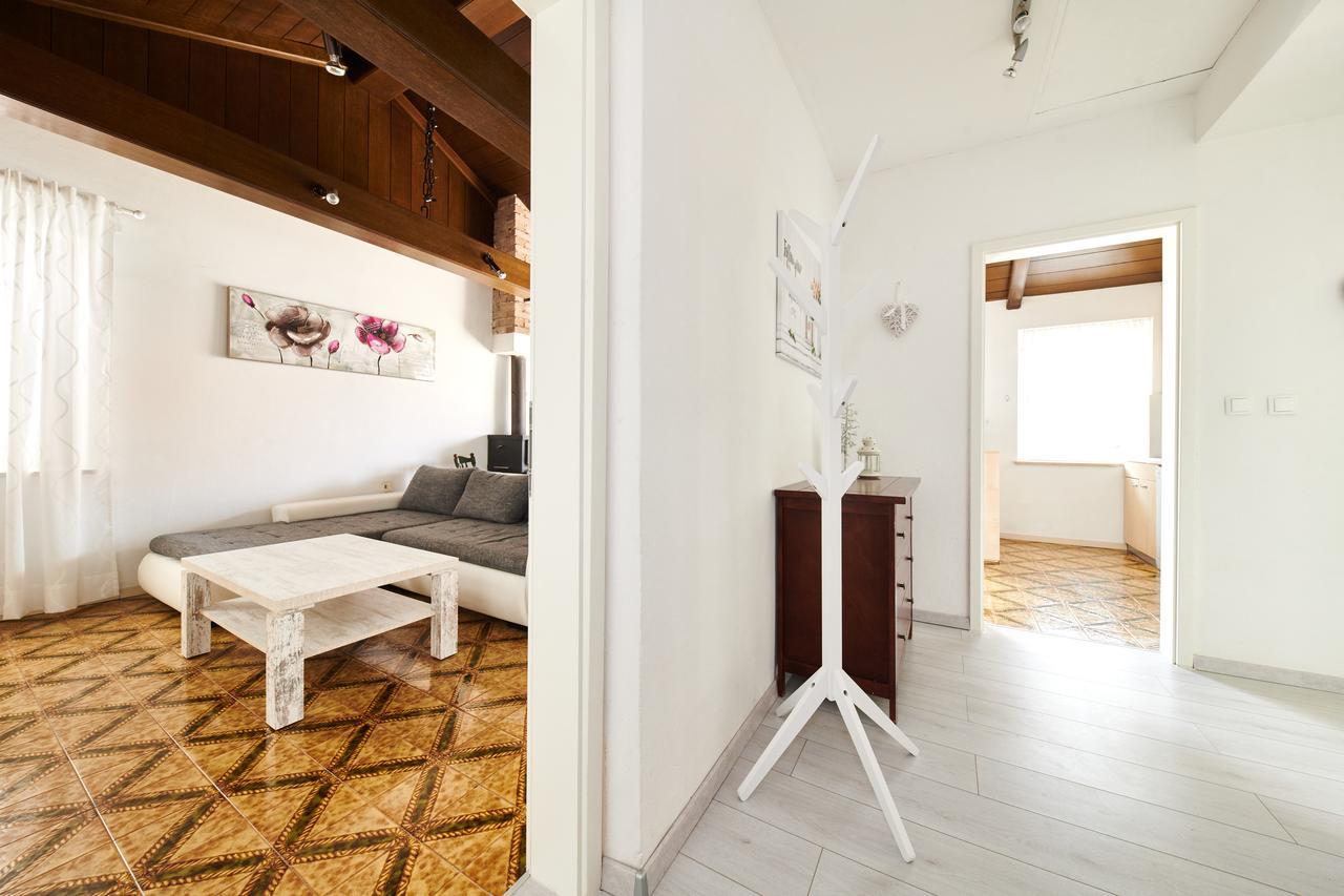 Gvarda Apartment *
